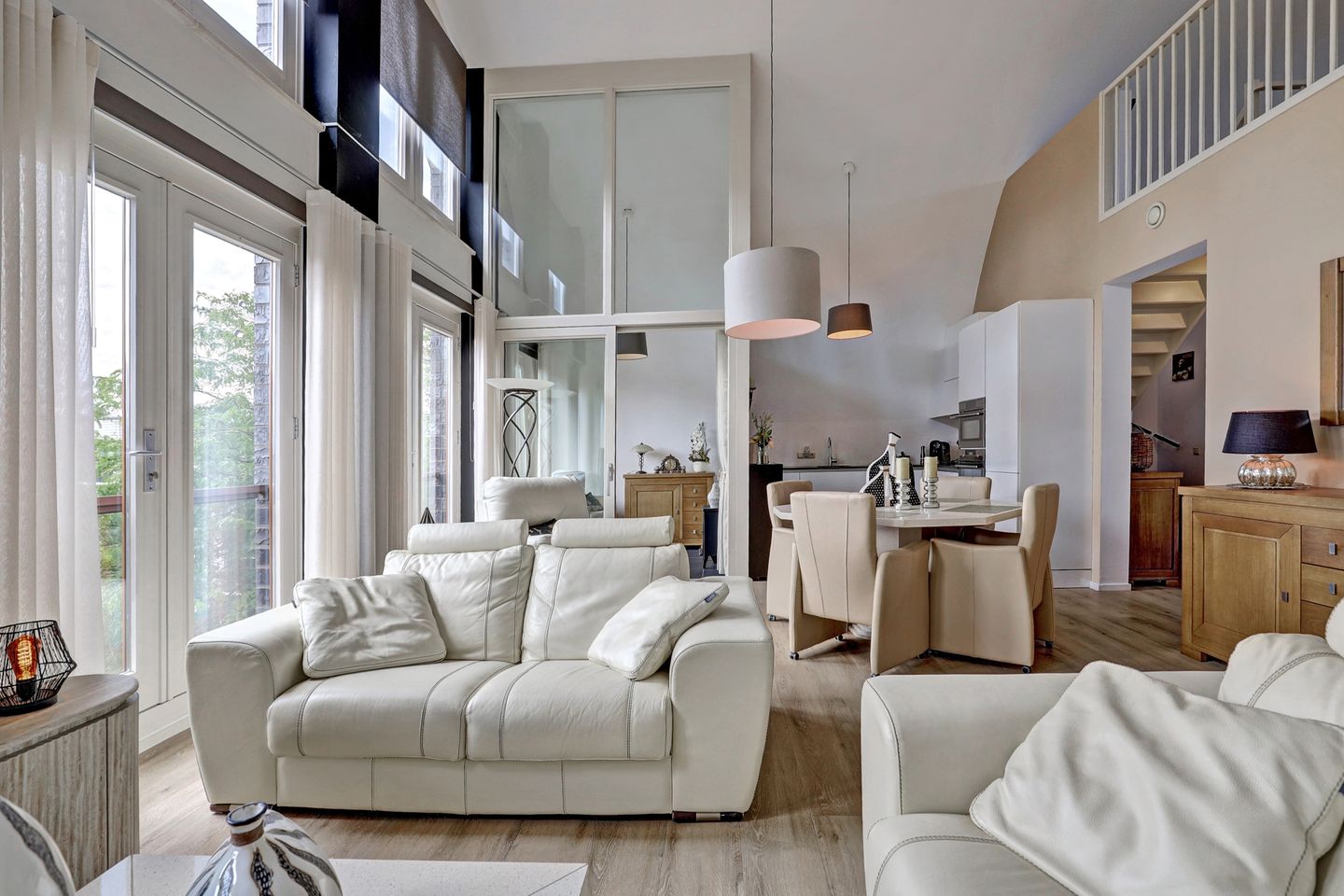 Photo 4 of Carleyspassage 23