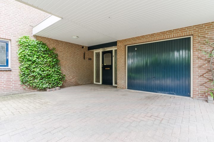 Photo 11 of De Hoeven 2