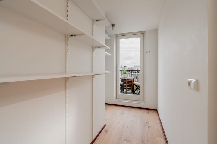 Foto 26 van Marowijnestraat 14-2