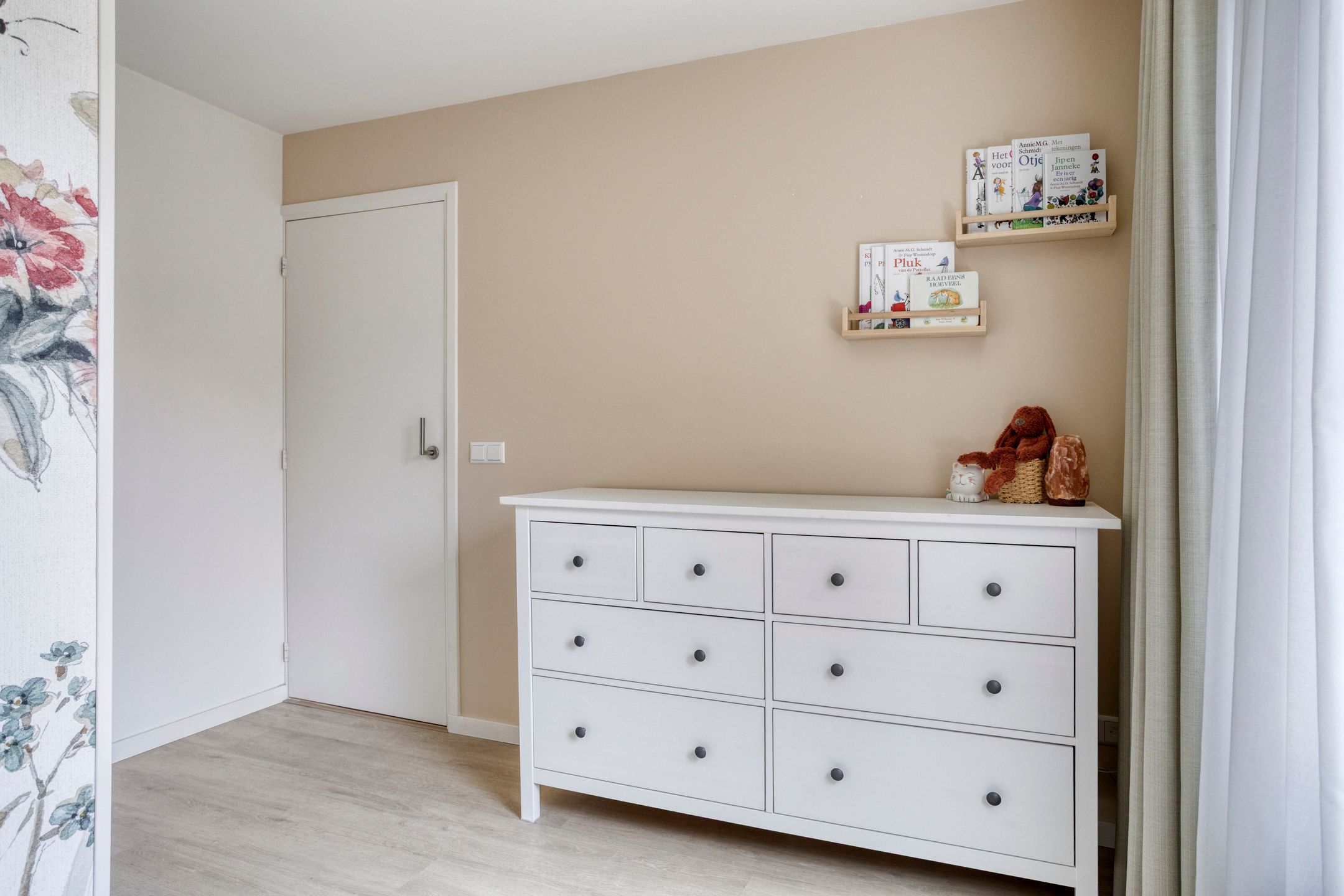 Photo 21 of Prins Bernhardstraat 9