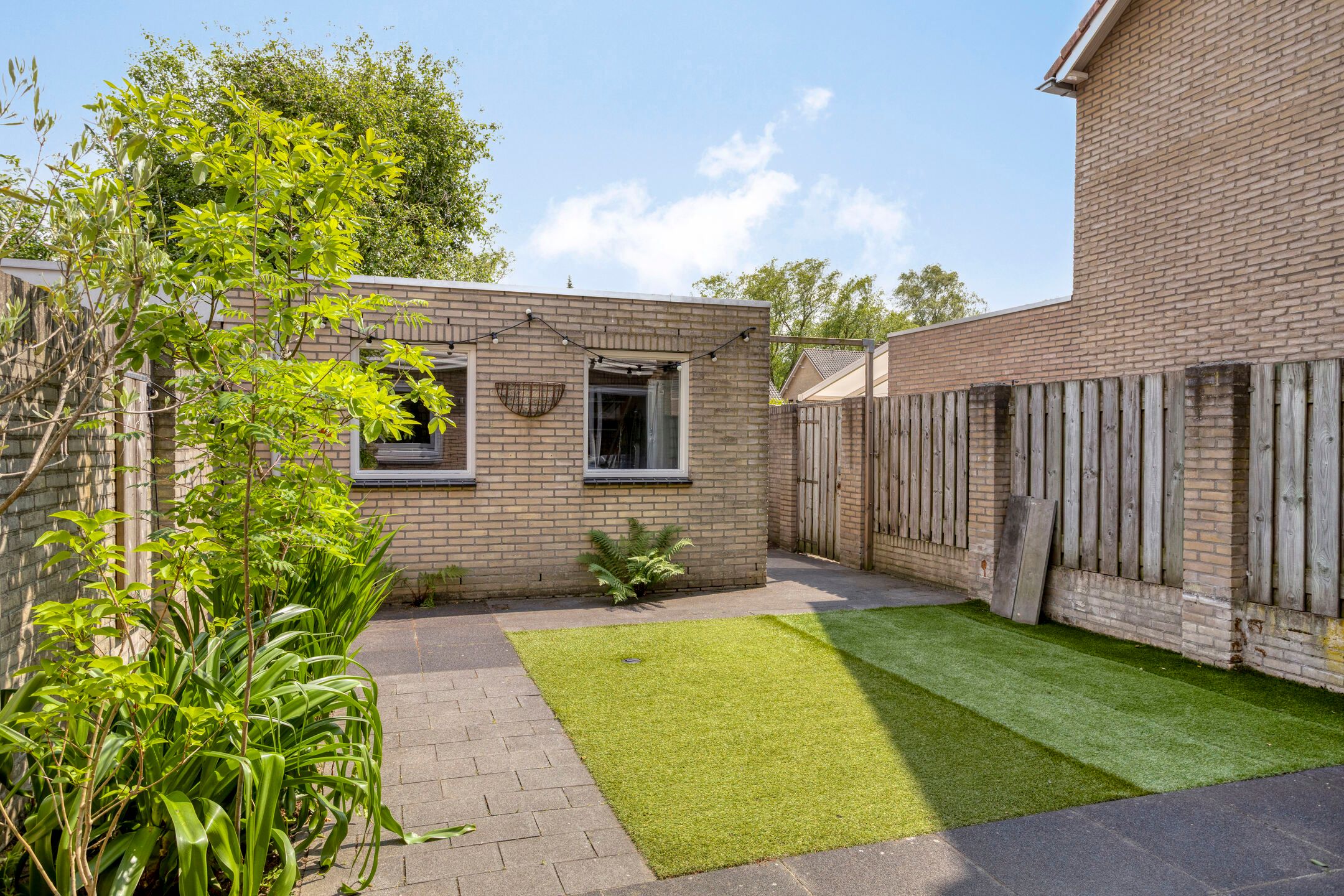 Photo 30 of Prins Bernhardstraat 9