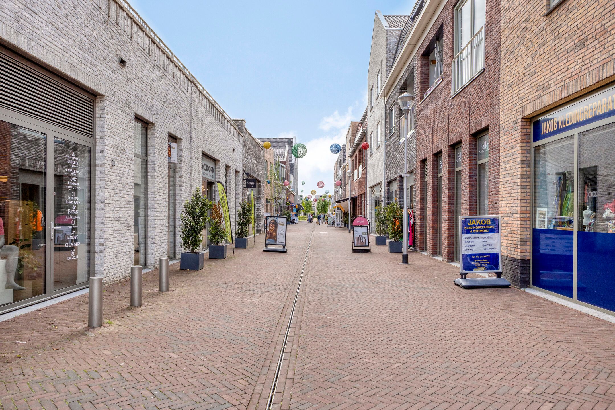 Photo 33 of Prins Bernhardstraat 9