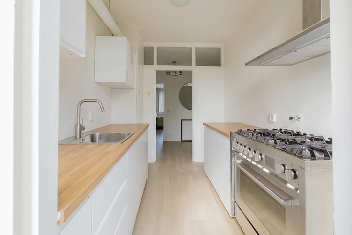 Photo 6 of Ambonstraat 66