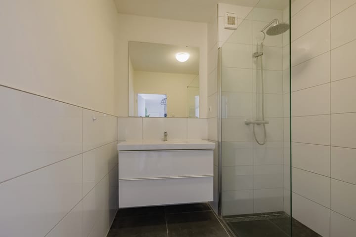 Photo 8 of Ambonstraat 66