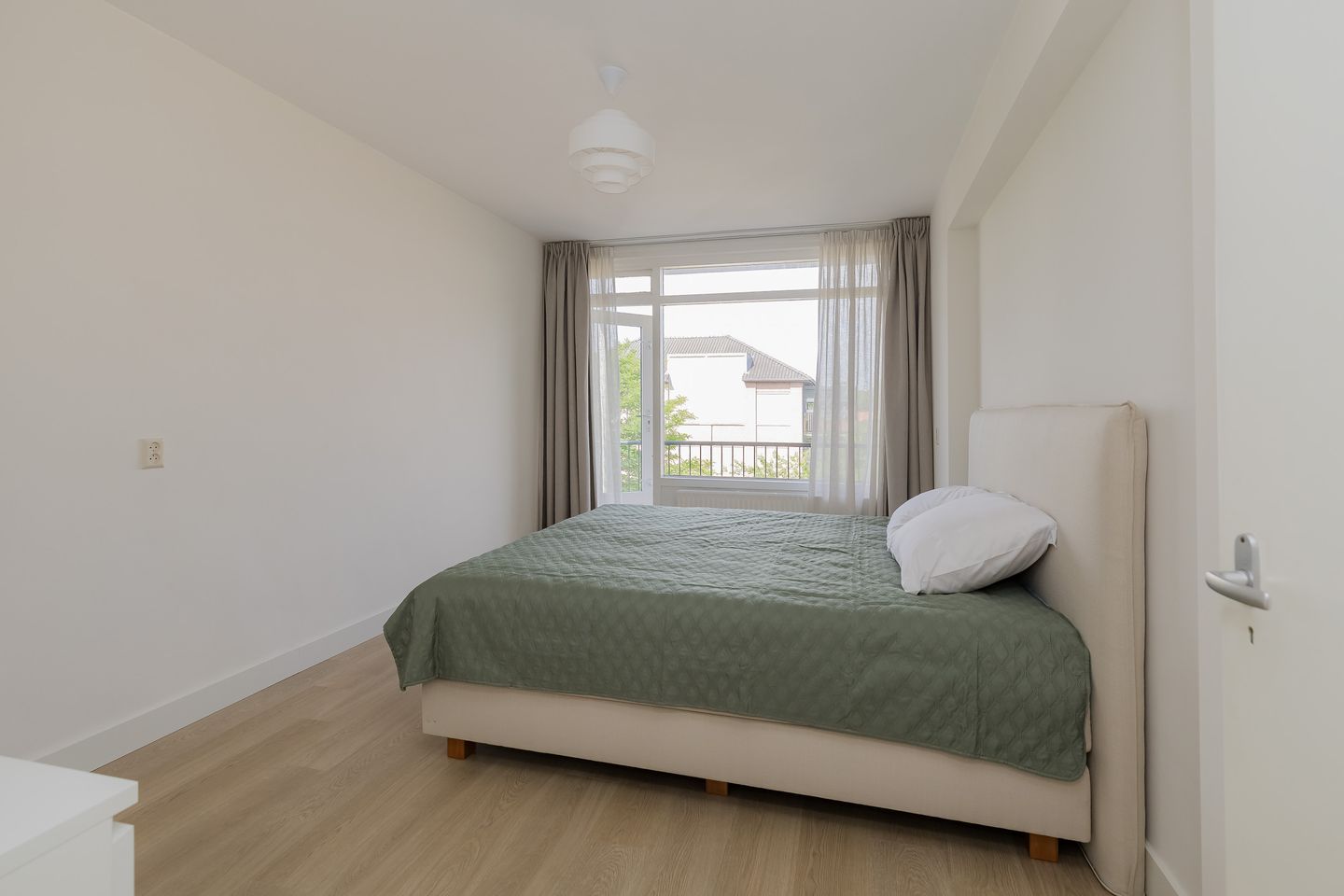 Photo 10 of Ambonstraat 66