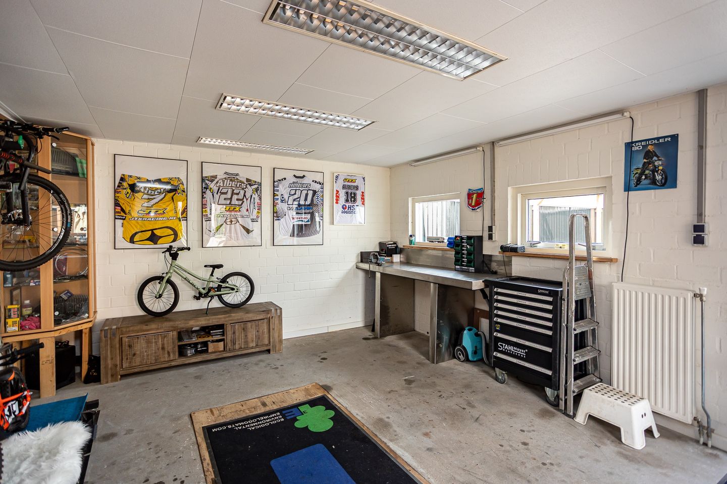 Photo 35 of Goudenregenstraat 3