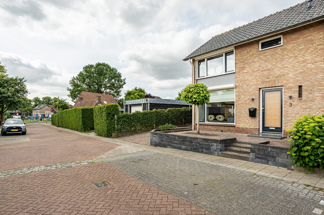 Photo 41 of Goudenregenstraat 3