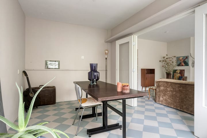 Photo 7 of Johan Wagenaarstraat 20-D