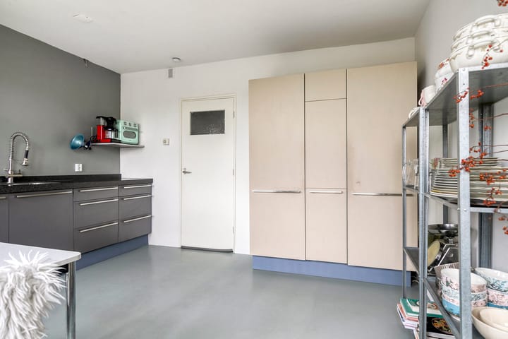 Photo 13 of Johan Wagenaarstraat 20-D