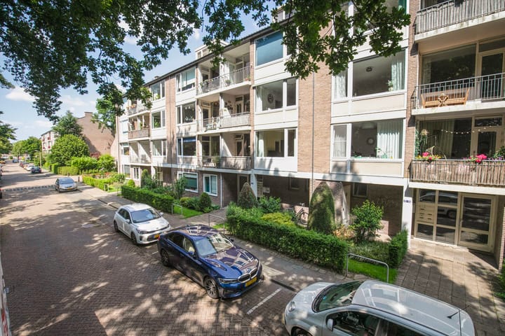 Photo 21 of Johan Wagenaarstraat 20-D