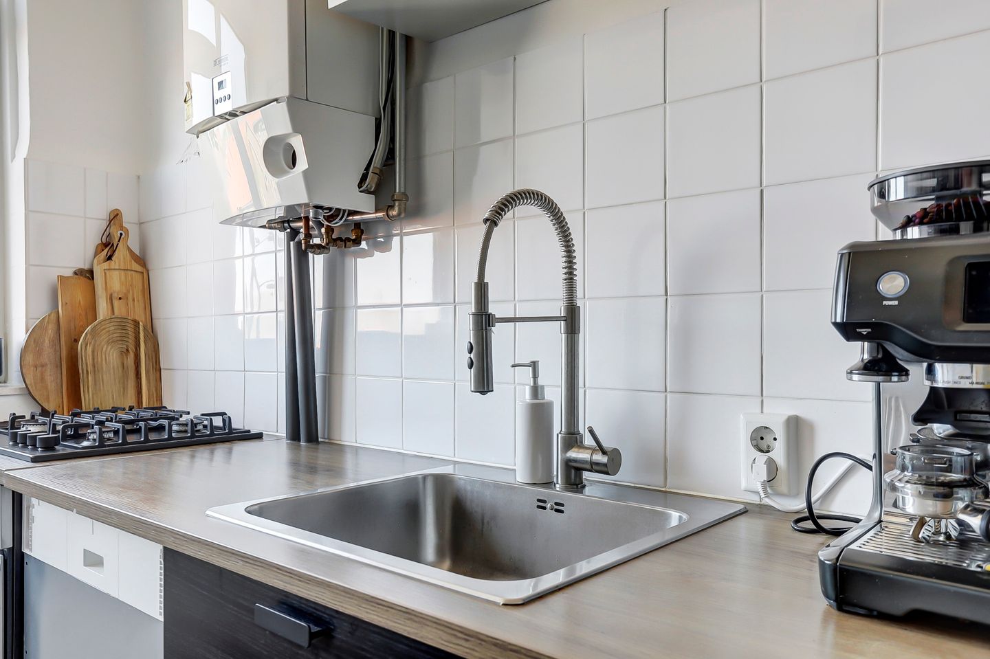 Photo 19 of Huissensestraat 115-3