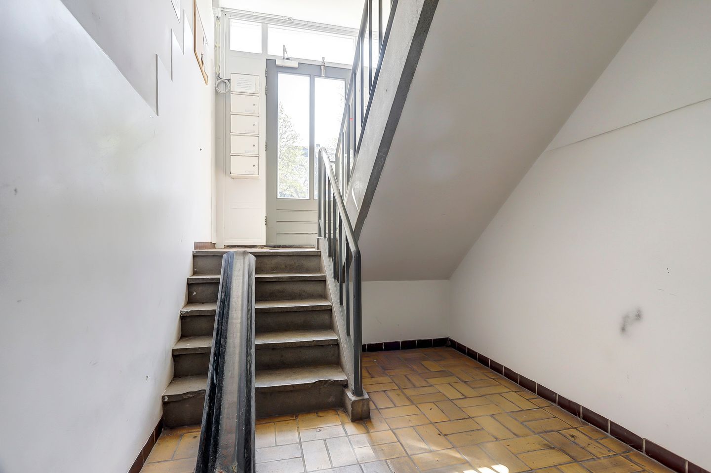 Photo 29 of Huissensestraat 115-3