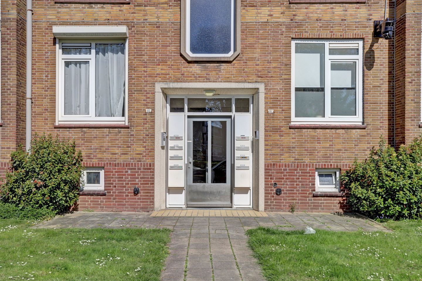 Photo 40 of Huissensestraat 115-3