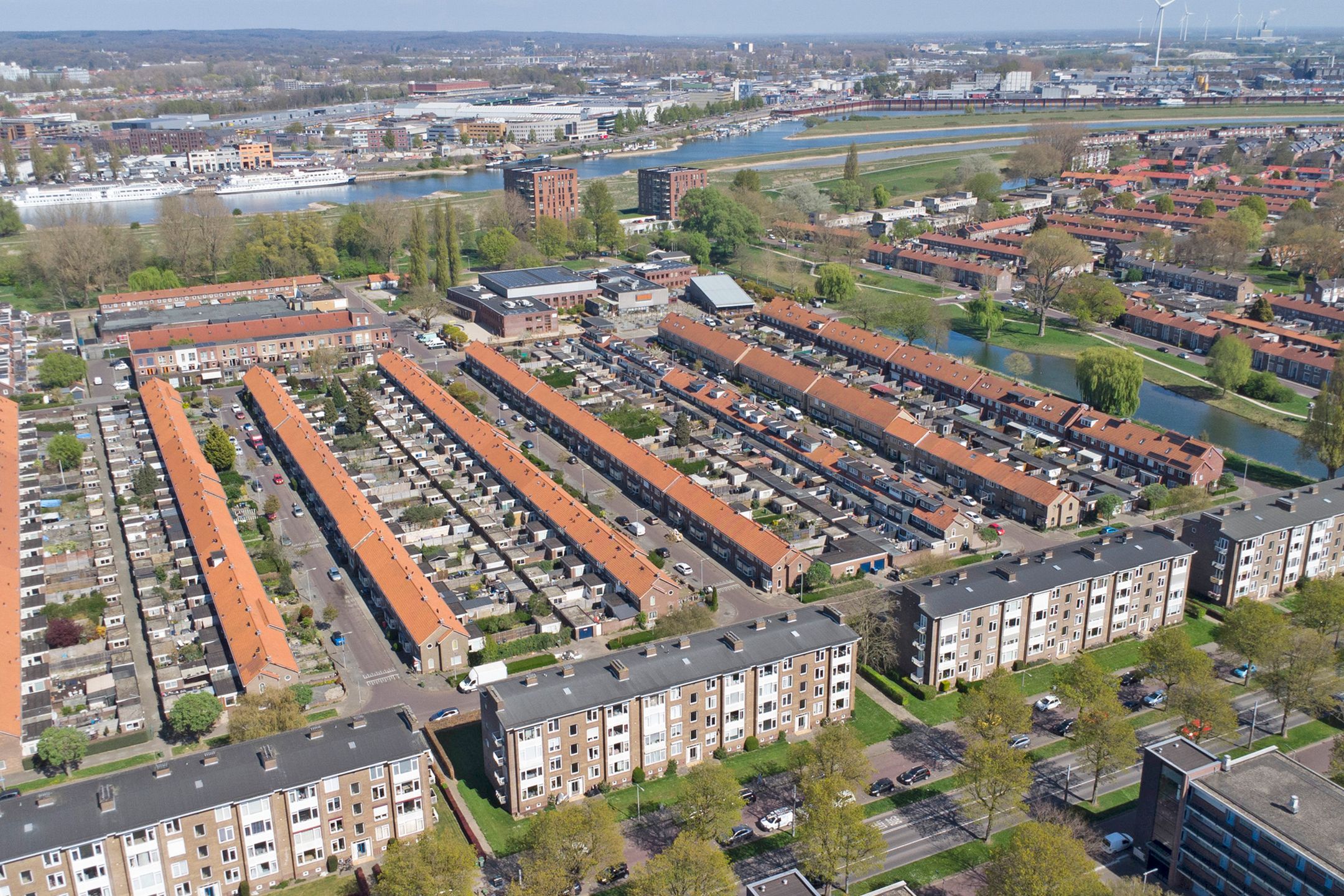 Photo 45 of Huissensestraat 115-3