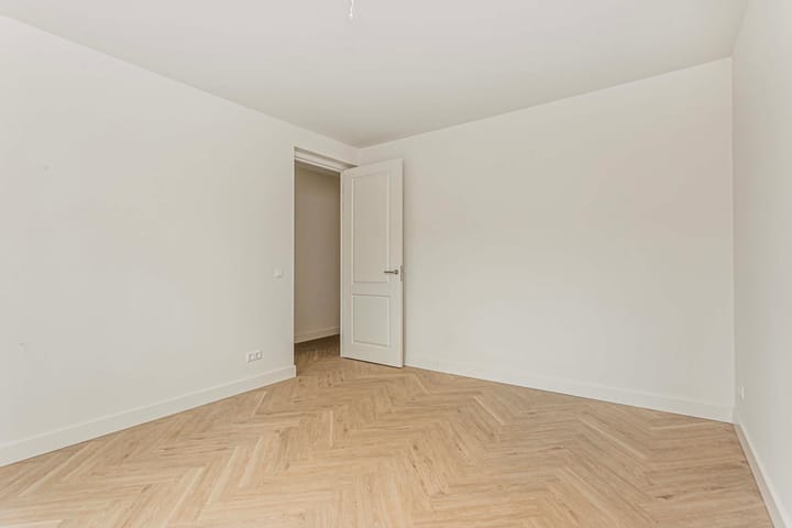 Foto 21 van J. Reyneke van Stuwestraat 8