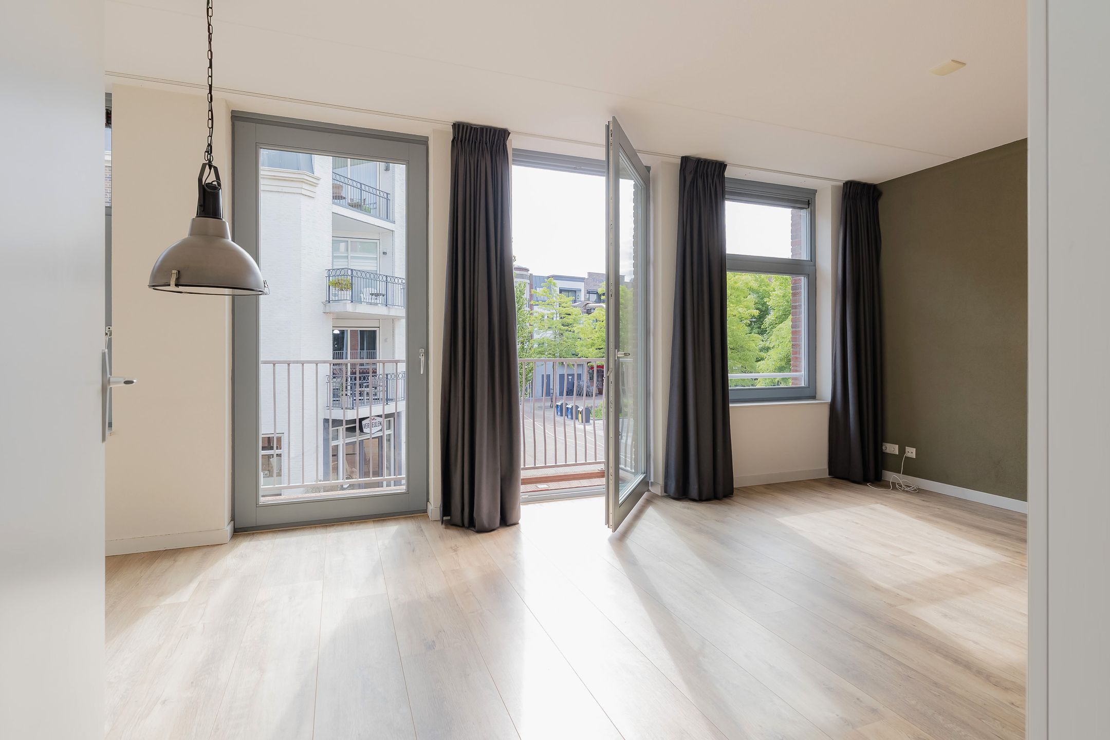 Photo 3 of Hooftstraat 39