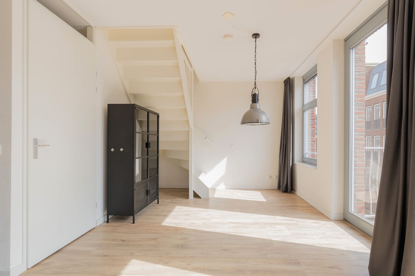 Photo 4 of Hooftstraat 39