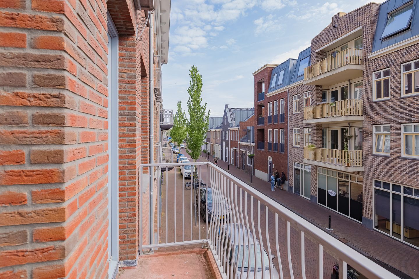 Photo 10 of Hooftstraat 39