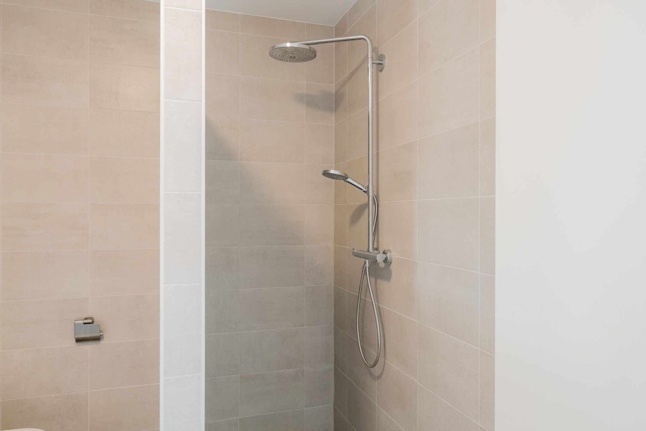 Photo 24 of Hooftstraat 39