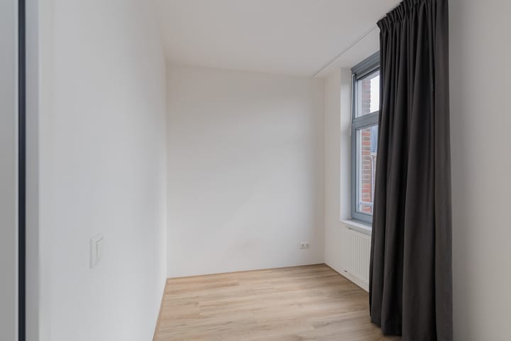 Foto 28 van Hooftstraat 39