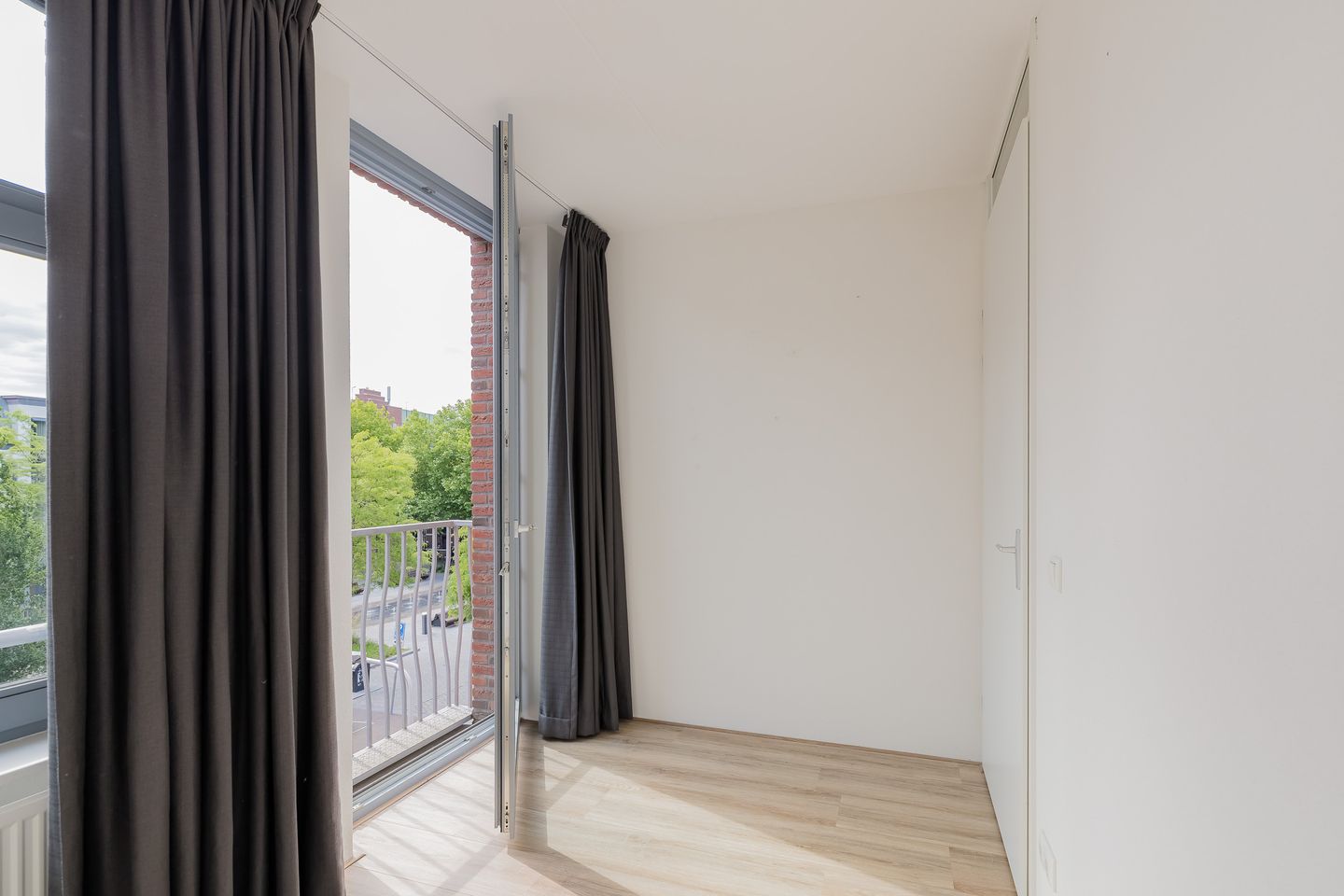 Photo 29 of Hooftstraat 39