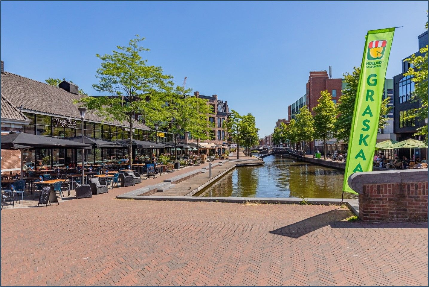 Photo 34 of Hooftstraat 39