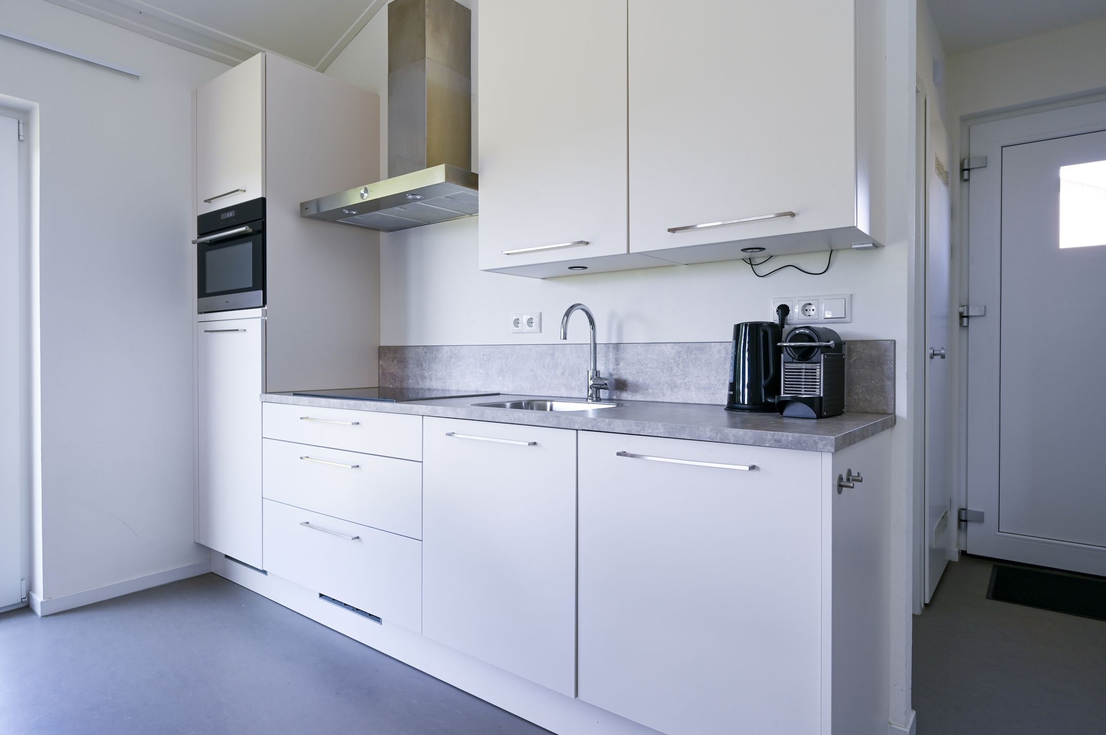 Foto 12 van Nieuwesluisweg 1-A712