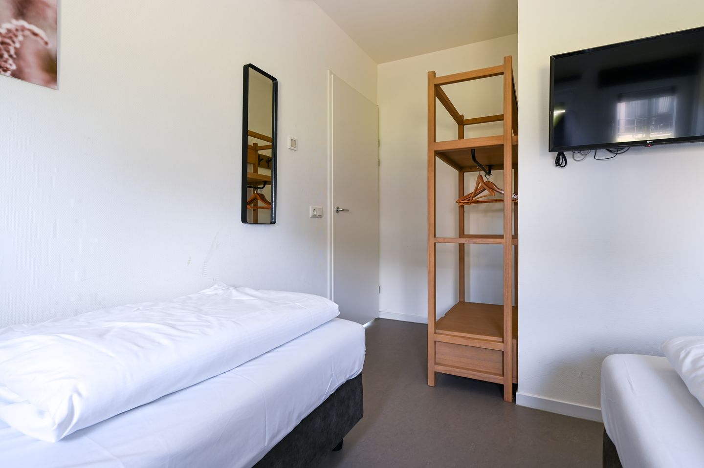 Foto 19 van Nieuwesluisweg 1-A712