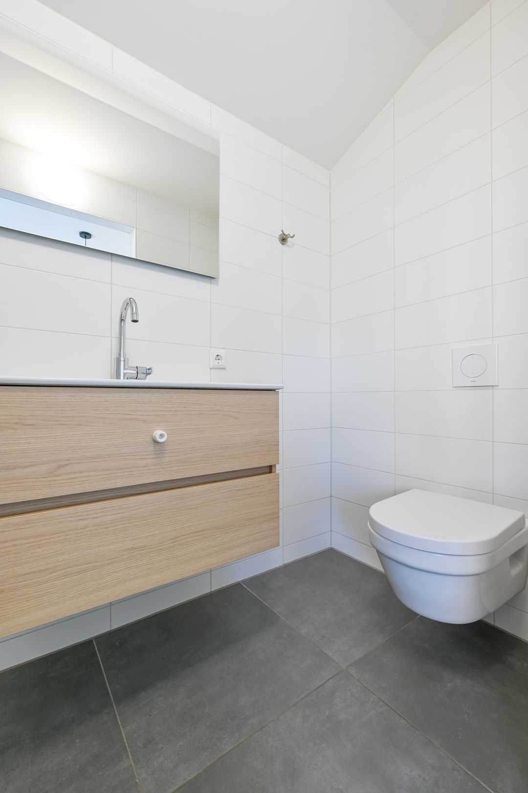 Foto 23 van Nieuwesluisweg 1-A712