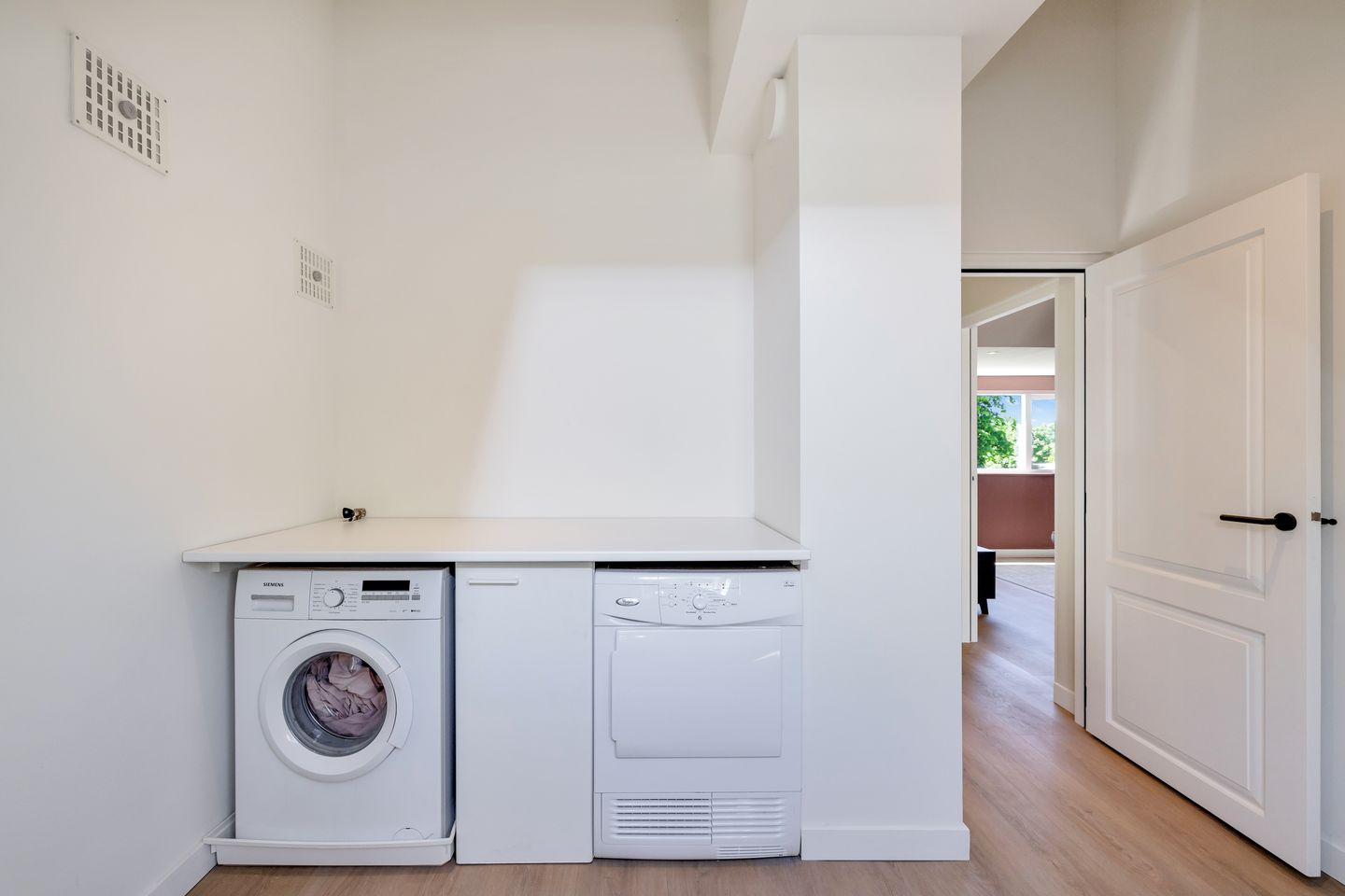 Photo 40 of Sondervick 95-A