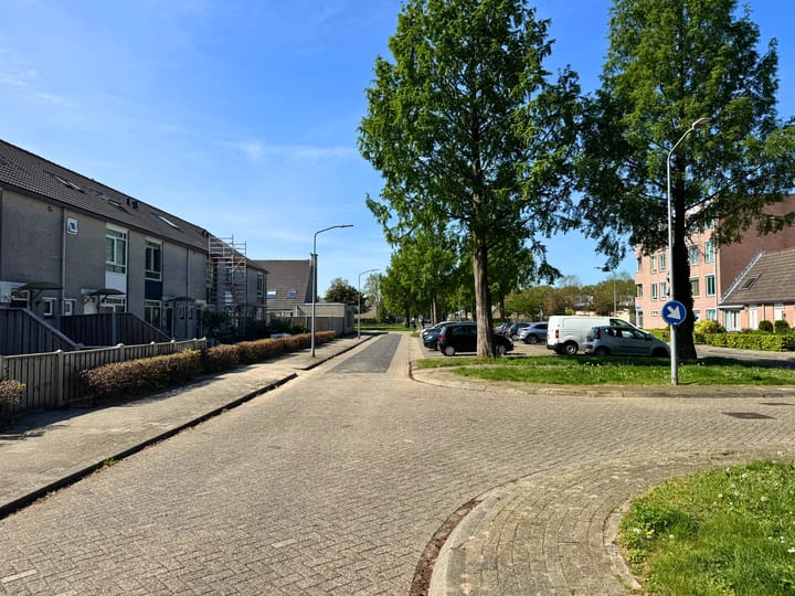 Foto 33 van Pinksterbloemweg 110