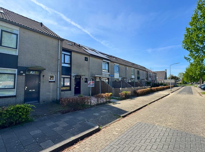 Foto 34 van Pinksterbloemweg 110