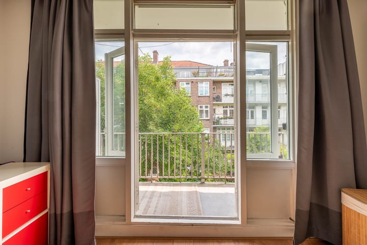 Photo 13 of Vespuccistraat 108-2