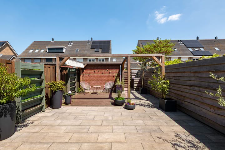 Foto 42 van Moeder Teresalaan 24