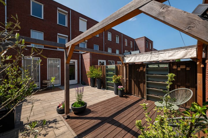 Foto 43 van Moeder Teresalaan 24