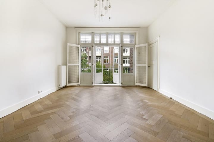 Foto 15 van De Lairessestraat 152-1