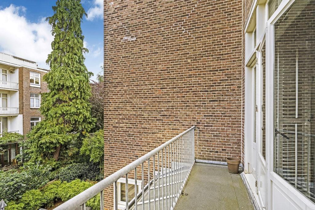 Foto 16 van De Lairessestraat 152-1