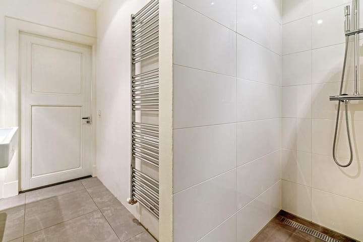 Foto 33 van De Lairessestraat 152-1