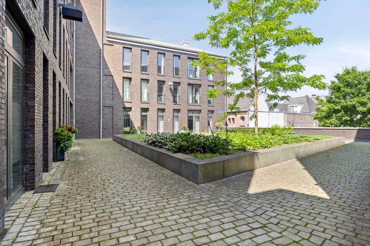 Photo 22 of Kroonstraat 122