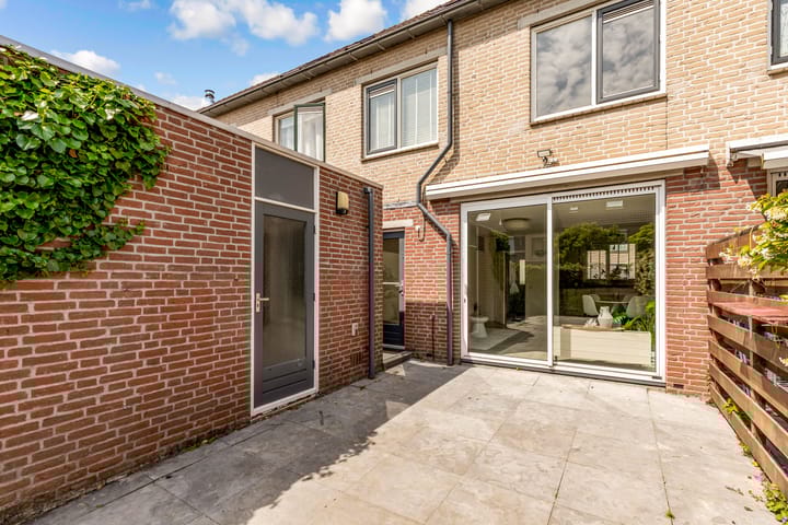 Foto 2 van Nat King Colestraat 12