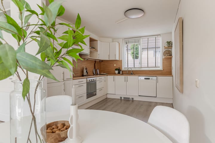 Foto 18 van Nat King Colestraat 12