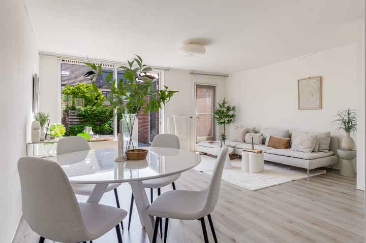 Foto 21 van Nat King Colestraat 12