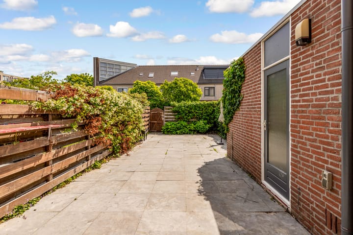 Foto 42 van Nat King Colestraat 12