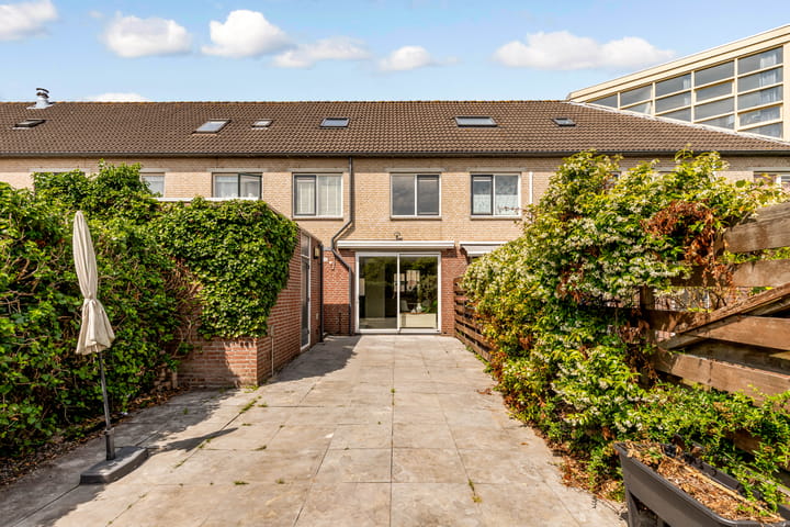 Foto 45 van Nat King Colestraat 12