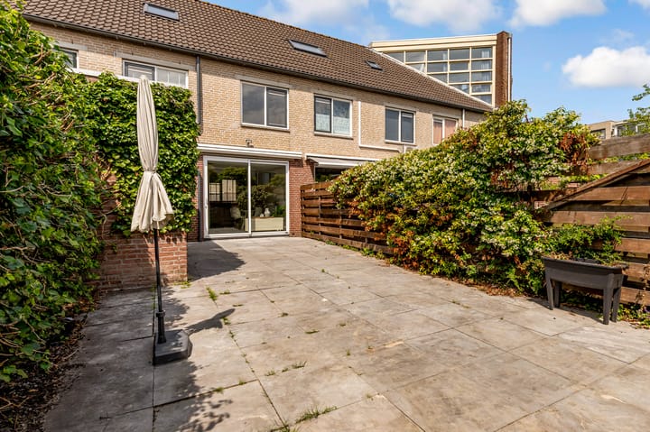 Foto 46 van Nat King Colestraat 12