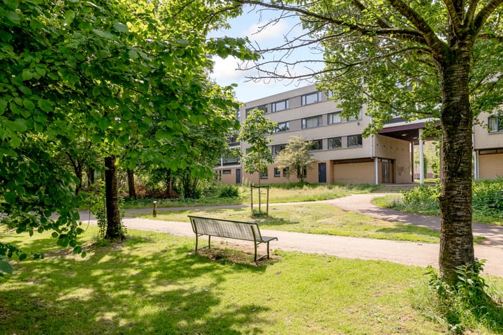 Foto 52 van Nat King Colestraat 12