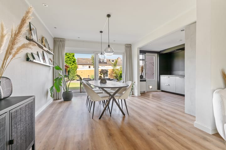 Foto 11 van Symfoniestraat 11