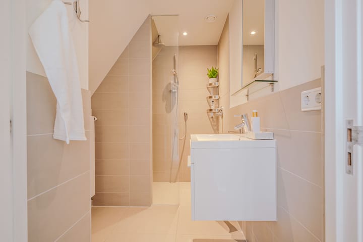 Photo 15 of Cattenhagestraat 10-A