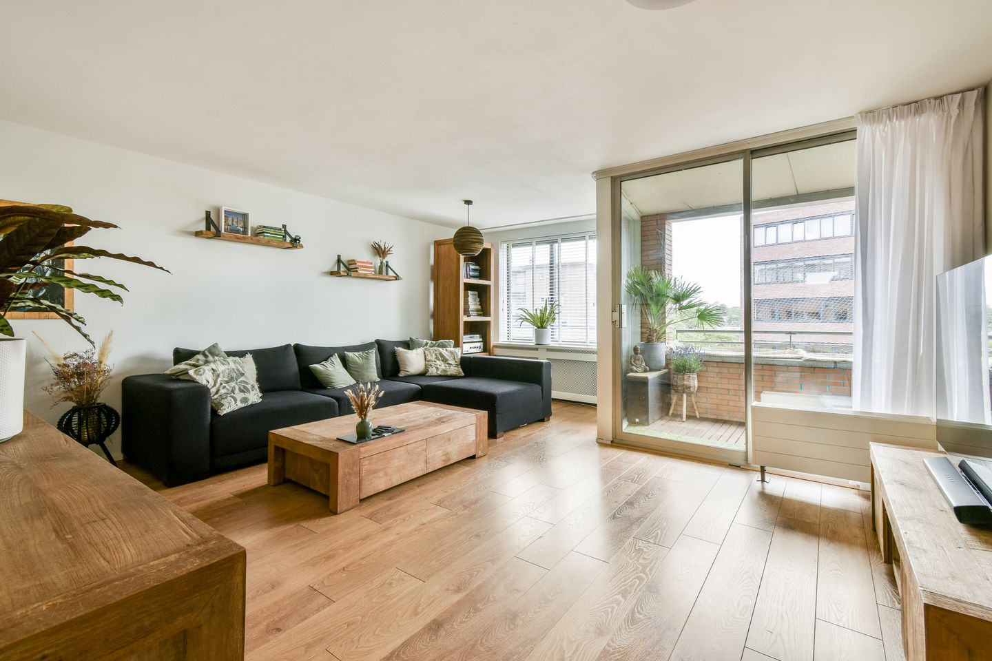 Foto 1 van Belgiëplein 82