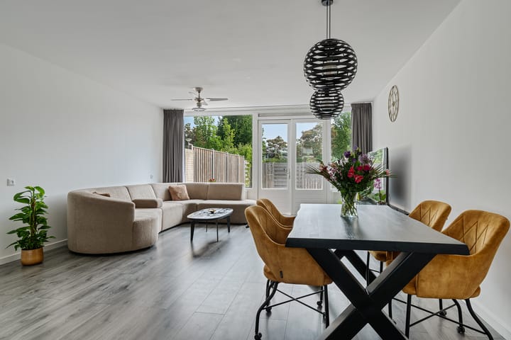 Foto 10 van Bertram 213